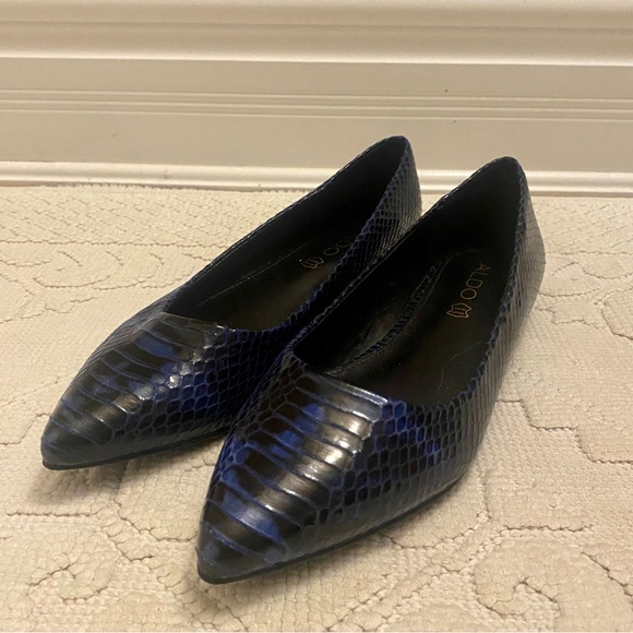 •SOLD• NWOT Aldo Snakeskin Pointed-toe Leather Flats - Picture 1 of 8